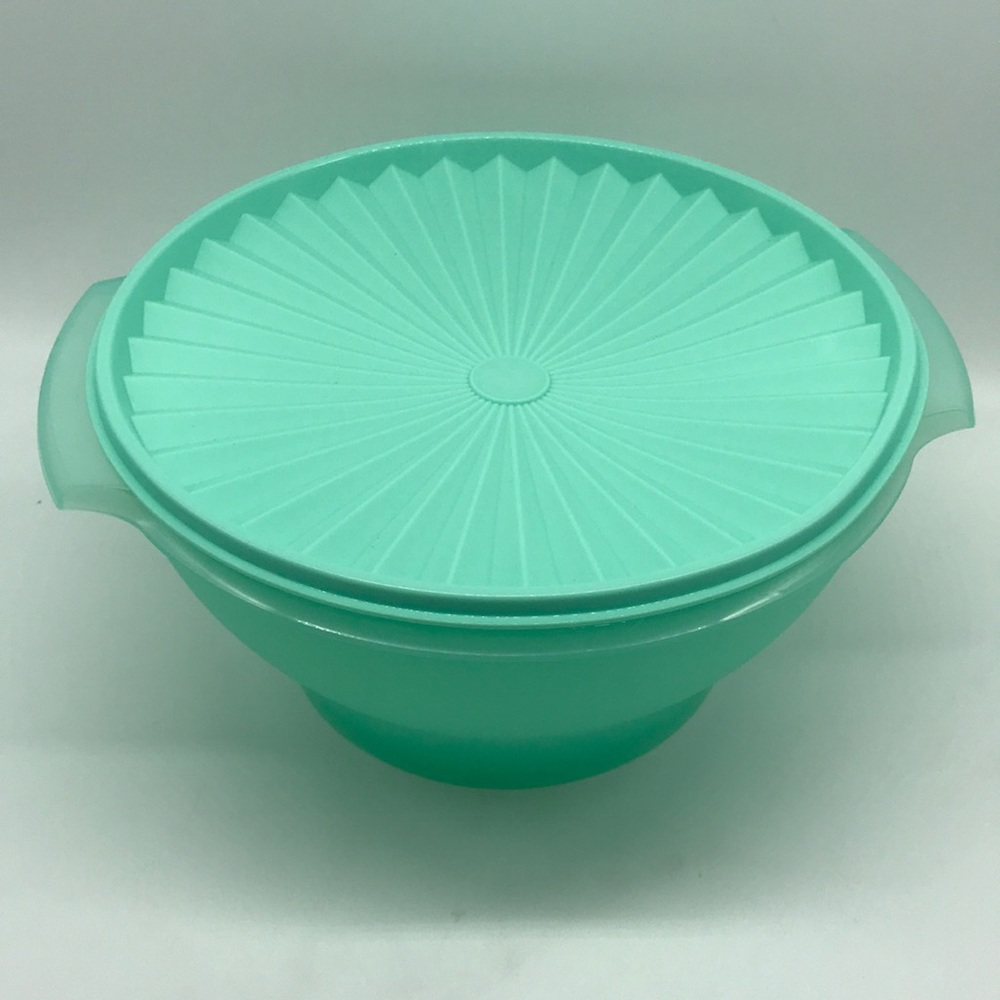 Tupperware Servalier Salad Bowl 4.3 Liter